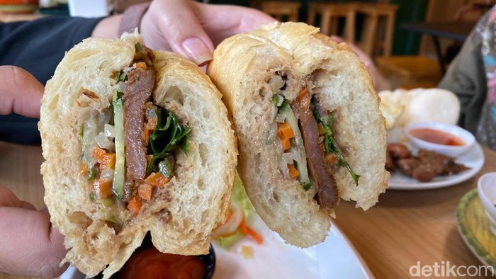 Saigon Street Food : Segarnya Pho Sukiyaki hingga Banh Mi Bo Autentik Vietnam