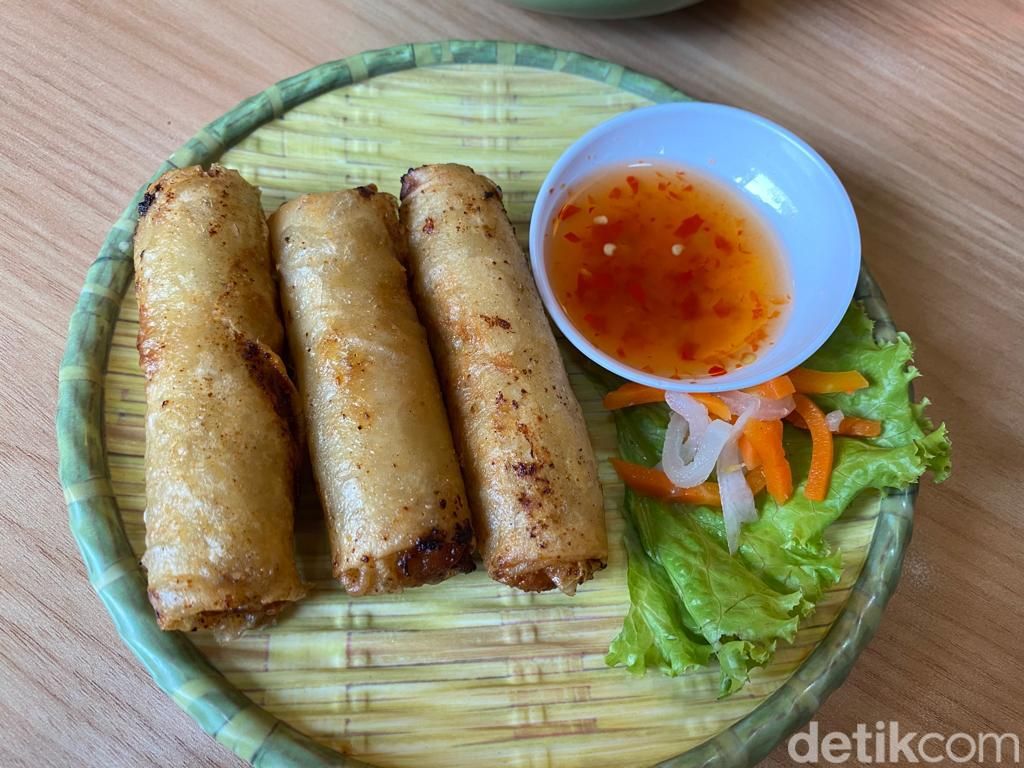 Saigon Street Food : Segarnya Pho Sukiyaki hingga Banh Mi Bo Autentik Vietnam