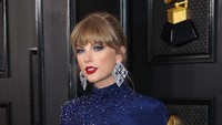 Taylor Swift mencuri perhatian di ajang Grammy Awards 2023. REUTERS/DAVID SWANSON