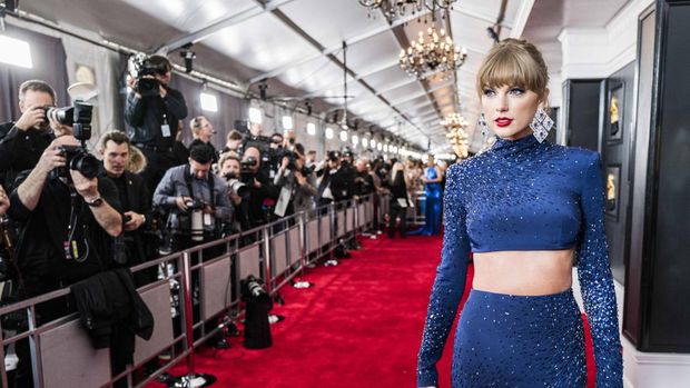 Taylor Swift menghadiri Penghargaan GRAMMY ke-65 pada 05 Februari 2023 di Los Angeles, California. (John Shearer/Getty Images for The Recording Academy)