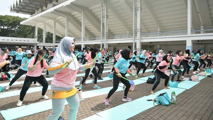 #RayakanGerakmu digelar untuk memperingati World Hijab Day 2023. Kegiatan ini diisi dengan senam yang memecahkan rekor MURI.