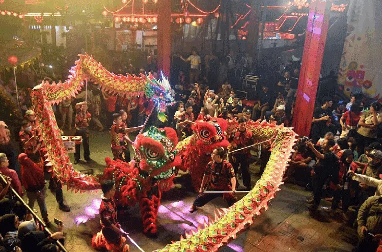 Warna-warni Cap Go Meh nan Meriah di Berbagai Daerah