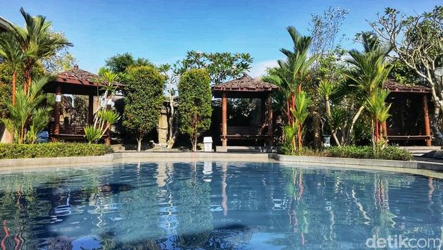 Wisata Taman Hud-hud Karawang