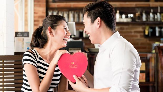 Happy Valentine's Day merupakan salah satu contoh ucapan Hari Valentine dalam bahasa Inggris. Hari Valentine diperingati pada 14 Februari setiap tahunnya.