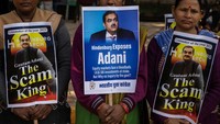 Partai-partai oposisi juga mempertanyakan kedekatan Perdana Menteri India Narendra Modi dengan Gautam Adani.  