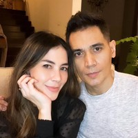 Melalui akun Instagram masing-masing Tyo dan Dee kerap memamerkan momen kebersamaan keduanya. Meski terpaut usia cukup jauh namun keduanya terlihat seperti seumuran. Foto: Instagram/@deeadnan