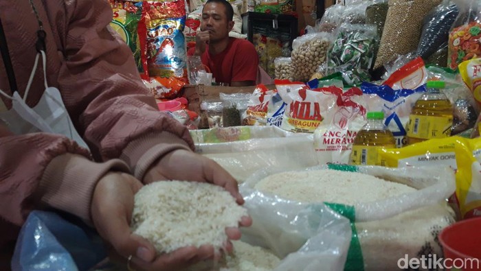 Harga beras di Boyolali, naik hingga Rp 4.000 per kilogram.