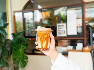 Lagi Cari Ide Usaha? Cobain Resep Es Kopi Kekinian ala Kafe Ini!