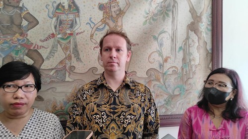 Inggris memberikan pelatihan penguatan wawasan polisi terhadap penanganan kasus kekerasan seksual di Bali dan Lombok.