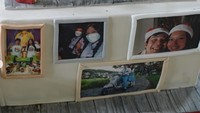 Di sisi kue lainnya juga terpajang foto mereka. Semuanya tentu saja bisa dinikmati!