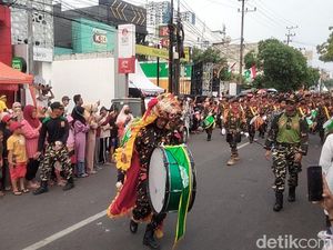 Meriahnya Karnaval Nusantara 1 Abad NU: Ada Drum Band hingga Ondel-ondel