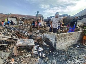 Nasib Warga Bandung Usai Rumahnya Hangus Dilalap Api