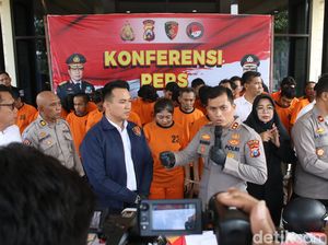 Dua Cewek Rampok Minimarket di Nganjuk, Bawa Celurit Gasak Rp 47 juta