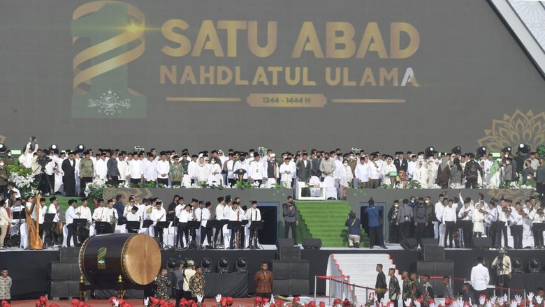 Melihat Rangkaian Resepsi Puncak Satu Abad NU Puncak Resepsi Harlah 1 Abad NU digelar di Stadion Gelora Delta Sidoarjo, Jawa Timur, Rabu (7/2/2023). Yuk kita rangkaian acaranya.