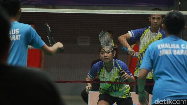 Mellynda Dwi Octavya, pebulutangkis kidal di BNI Sirnas 2023.
