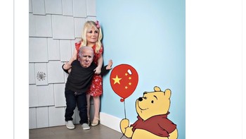 Meme Joe Biden ketakutan dengan balon asal China. Foto: Twitter
