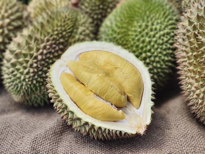 Mitos makan durian