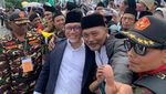 Momen Mendag Zulhas Hadiri Resepsi Satu Abad NU