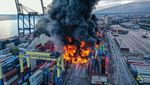 Potret Ratusan Kontainer di Pelabuhan Turki Terbakar Imbas Gempa
