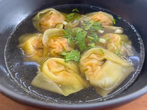 Resep Sup Pangsit Udang dan Ayam dengan Kaldu Bening yang Gurih Enak
