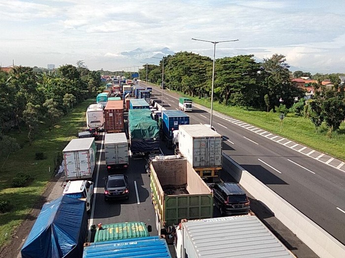 tol sidoarjo macet
