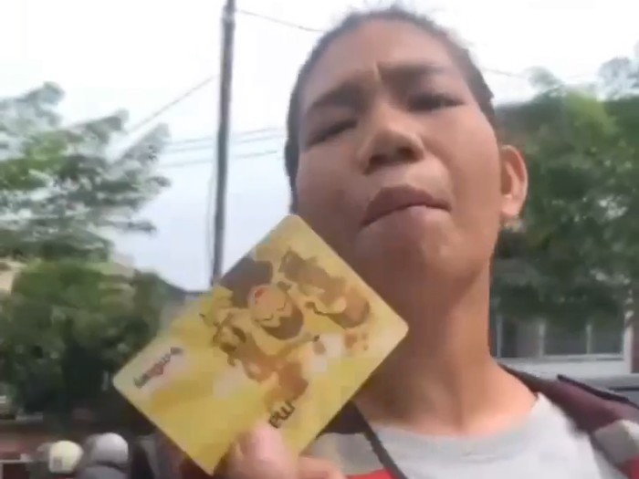 Video viral petugas E-Parkir di Medan yang paksa minta cash meski tak punya mesin pembayaran. (Foto: Istimewa)