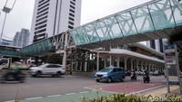Rencana awal, revitalisasi halte tersebut memakan waktu 4-6 bulan. Namun hingga awal tahun 2023 ini, halte tersebut belum kunjung rampung direvitalisasi.