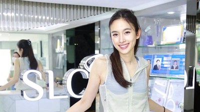 Selain Nong Poy, Intip 10 Potret Transgender Tercantik di Dunia