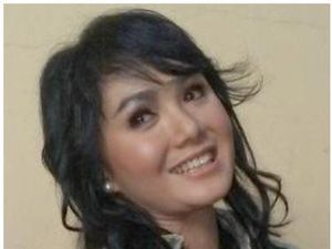 Langka Nih, Foto Artis-artis dengan Rambut Panjang