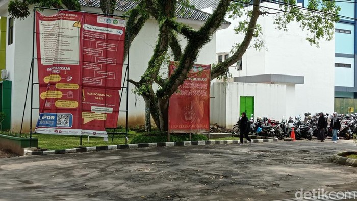 Baliho perlawanan terhadap pelecehan seksual di Kampus Unsil Tasikmalaya.