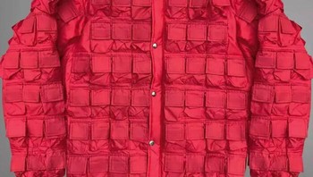 Semoga setelah menaruh kunci di salah satu kantongnya, orang yang pakai tidak lupa letaknya. Foto: (Bored Panda).