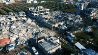 Seperti diketahui, gempa Magnitudo 7,8 terjadi pada Senin (6/2) pukul 04:17 waktu setempat di kedalaman 17,9 kilometer, dekat kota Gaziantep, Turki. White Helmets/Handout via Reuters.