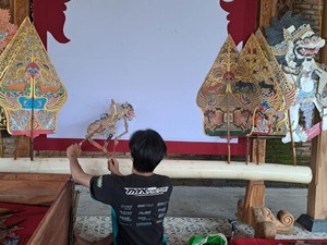 Kisah Dalang Muda Jepara Dapat Bantuan Gamelan dari Ganjar Pranowo