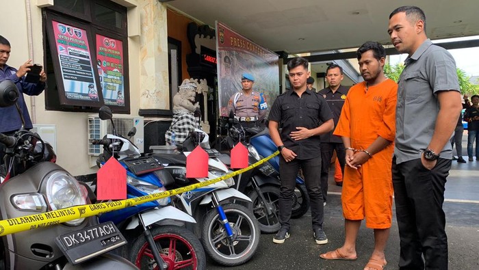 Polres Gianyar menangkap debt collector yang menjual barang sitaan terhadap nasabah kredit macet di Facebook.