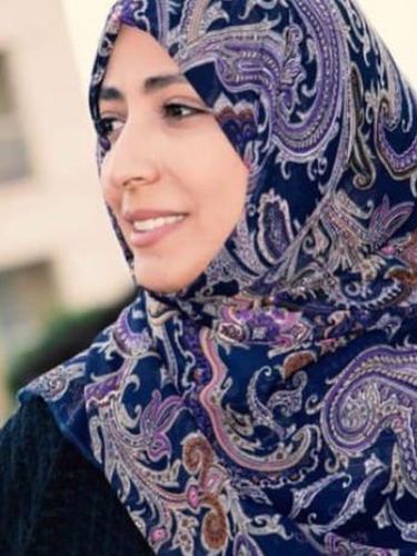 Foto Tawakkol Karman wanita berhijab pertama yang mendapatkan penghargaan Nobel.