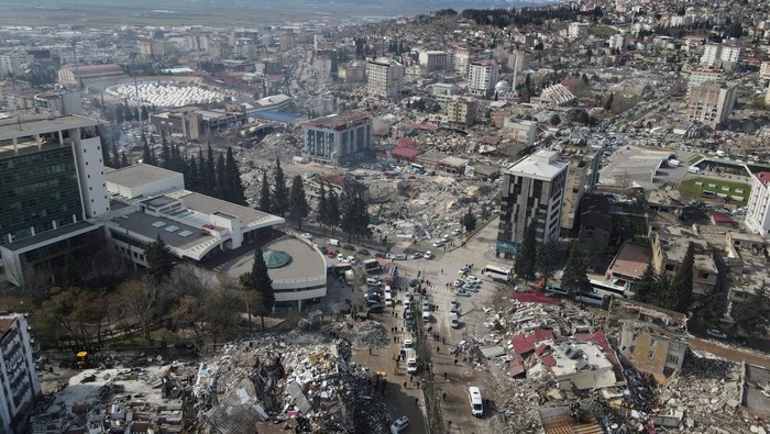 An aerial view shows damaged and collapsed buildings following an earthquake, in Kahramanmaras, Turkey February 7, 2023. REUTERS/Stringer NO RESALES. NO ARCHIVES.