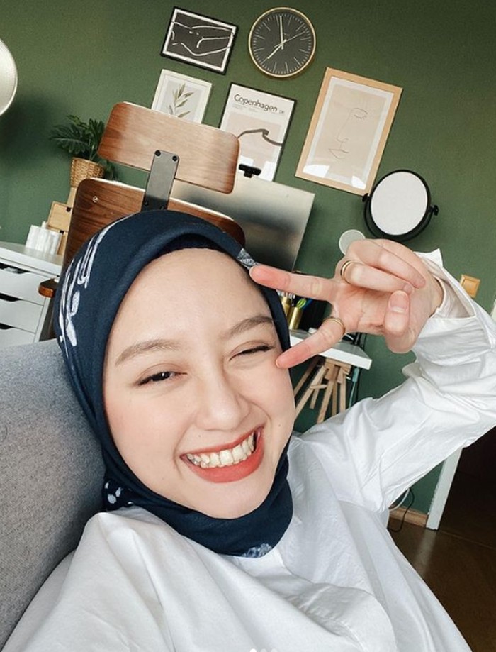 Galeri Gita Savitri 10 Momen Gita Savitri Hangout dan Ngopi di Kafe Bareng Suami