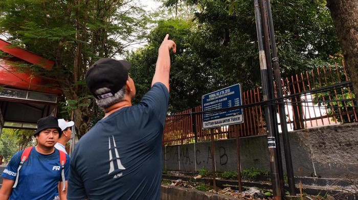 Gubernur Jawa Tengah Ganjar Pranowo saat mengecek SMAN 1 Semarang, Rabu (8/2/2023).