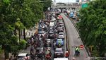 Horor Macet Gatsu saat Jam Pulang Kantor