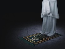 Aurat Wanita dalam Sholat Menurut 4 Mazhab, Apa Saja?