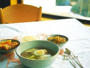 Ini 6 Alasan Orang Korea Makan Pakai Sumpit Logam