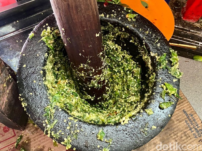 Kedai Lilie Singkawang: Viral Iga Bakar Empuk Juicy yang Sehari Laku 100 Kg