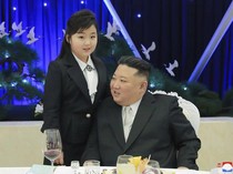 Dilarang Tiru Gaya Rambut Sasak Ayam Jantan Ala Putri Kim Jong Un!