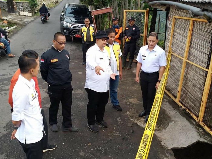 longsor di kota batu sebabkan aliran pdam di beberapa kelurahan terganggu