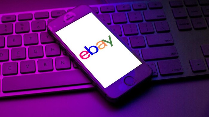 Masalah PHK di AS Belum Usai, eBay Pangkas 4% Pekerjanya Badai PHK masih menghantam tenaga kerja di Amerika Serikat. Kali ini, perusahaan jual beli online eBay yang melakukan PHK besar-besaran.
