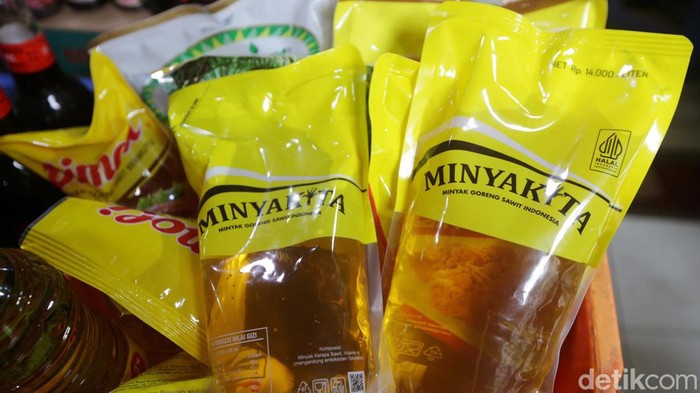 Minyakita yang dijual di pasaran masih terbatas, Rabu (8/2/2023). Seperti yang terlihat di Pasar Palmerah dan Pasar Palmeriam Jakarta.