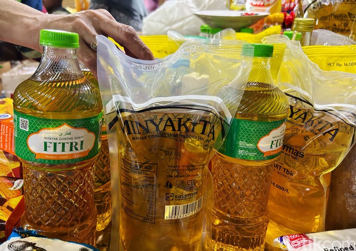 Minyakita yang dijual di pasaran masih terbatas, Rabu (8/2/2023). Seperti yang terlihat di Pasar Palmerah dan Pasar Palmeriam Jakarta.