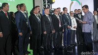 Jumlah Anggota Baru HIPKA yang dikukuhkan mencapai 532 orang dari berbagai sektor bisnis dan klaster usaha yang berbeda dan berasal dari 38 provinsi dari seluruh Indonesia.