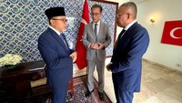 Lebih lanjut, Mendag yang akrab disapa Zulhas ini juga tak lupa mendoakan agar Turki bisa melalui bencana ini dengan tabah.