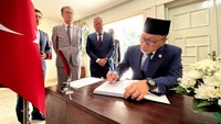 Sebelumnya, Zulhas juga sempat menyampaikan ucapan dukanya melalui Media Sosial Twitter dengan me-replay tweet dari akun resmi Presiden Turki @trpresidency.